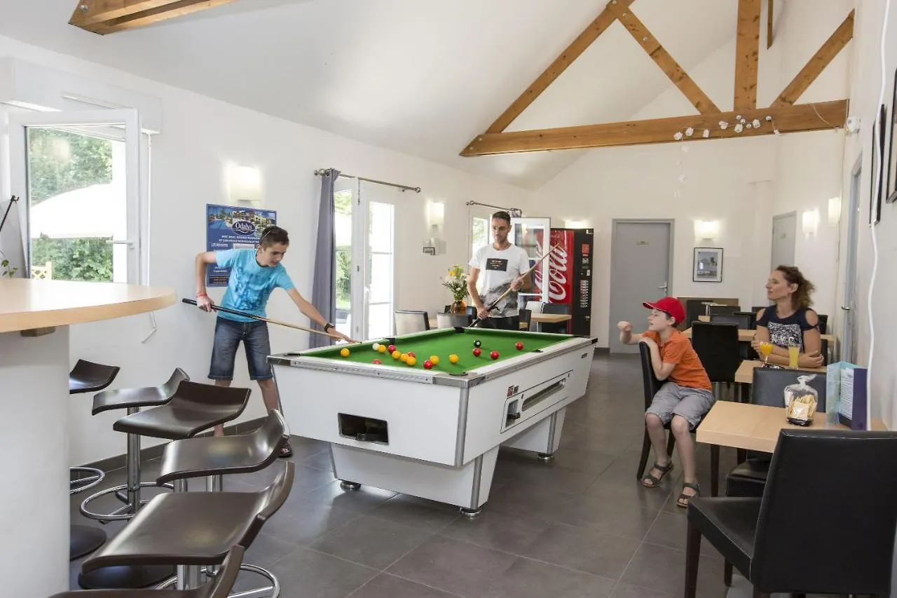 *** Aparthotel Résidence Odalys Domaine de l'Emeraude Le Tronchet  Francia