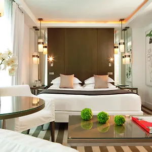Le A Hotel Parigi