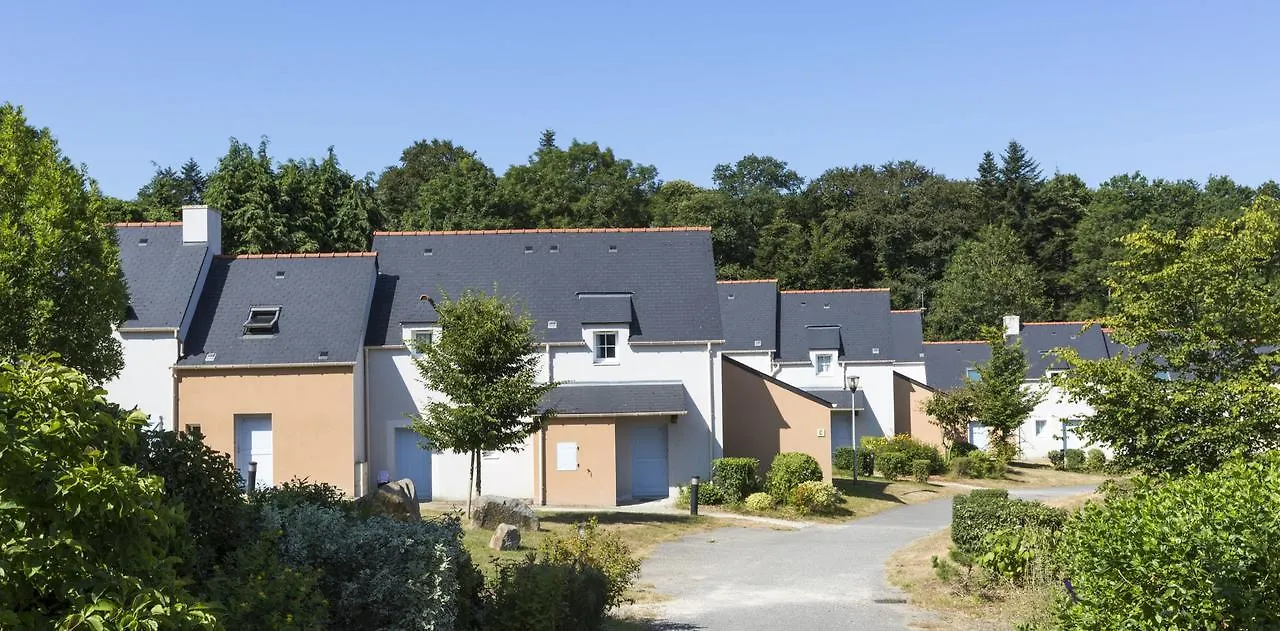 *** Aparthotel Residence Odalys Domaine De L'Emeraude Le Tronchet  France
